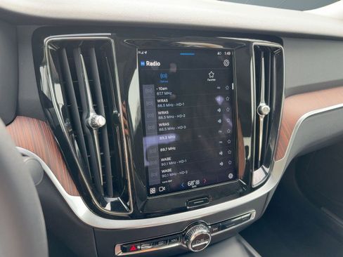 Certified 2023 Volvo S60 B5 Plus image 24