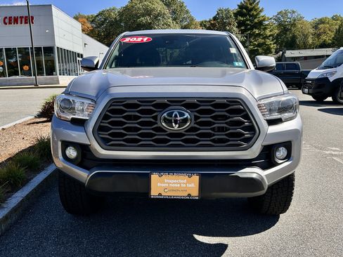 Used 2021 Toyota Tacoma TRD Off-Road image 16