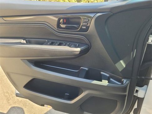 Certified 2024 Honda Odyssey Touring image 15