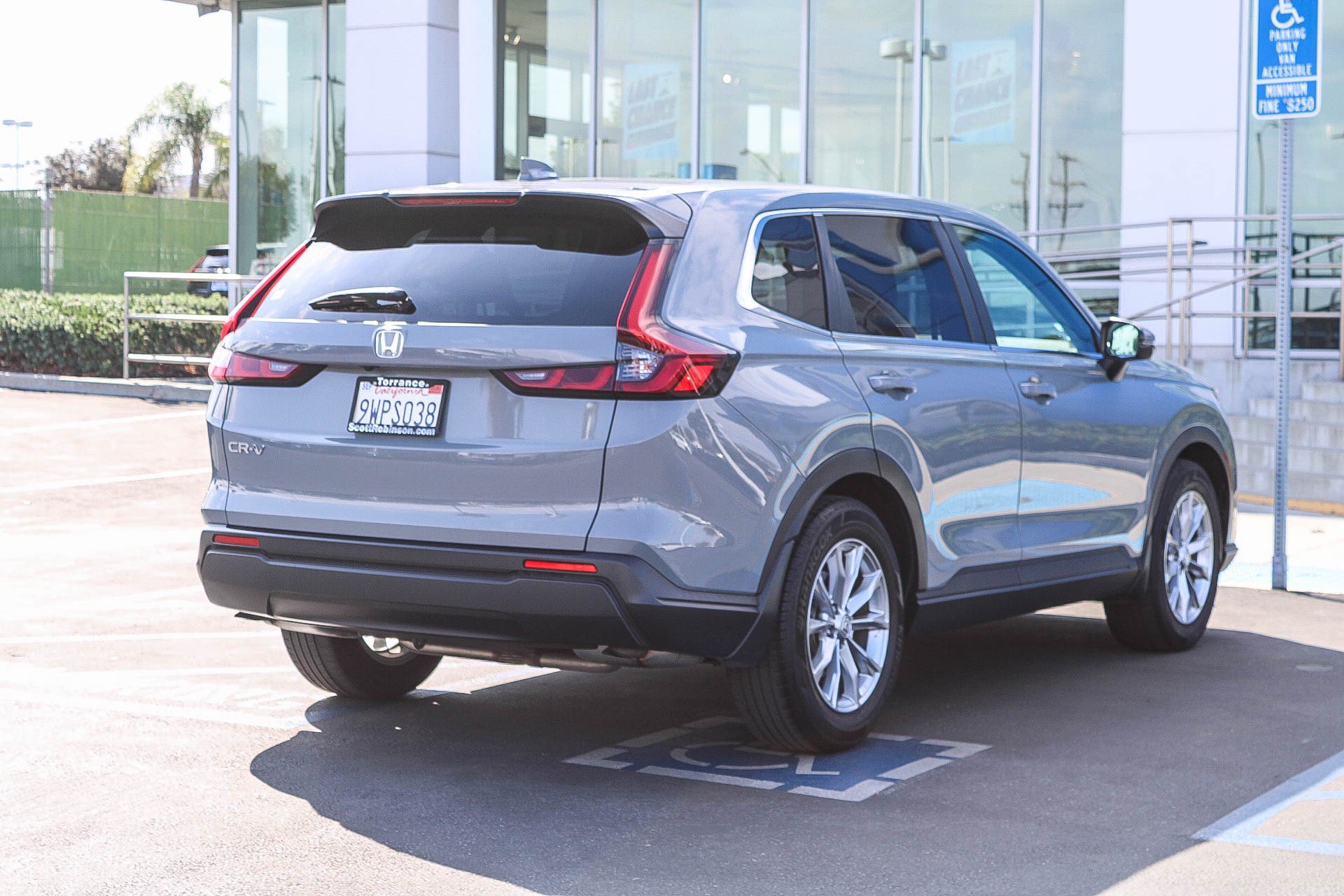 Used 2024 Honda CR-V EX image 7
