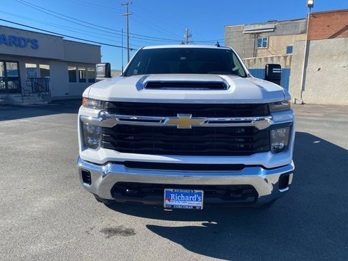 Used 2024 Chevrolet Silverado 2500 LT image 13