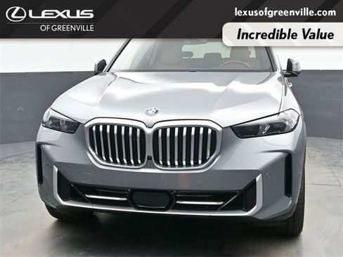 Used 2024 BMW X5 xDrive40i w/ Parking Assistance Package image 3