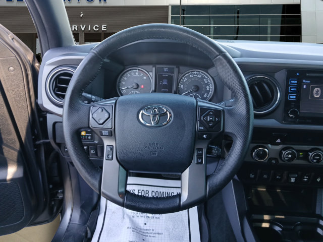 Used 2019 Toyota Tacoma TRD Off-Road w/ Technology Package AWD/4WD image 12