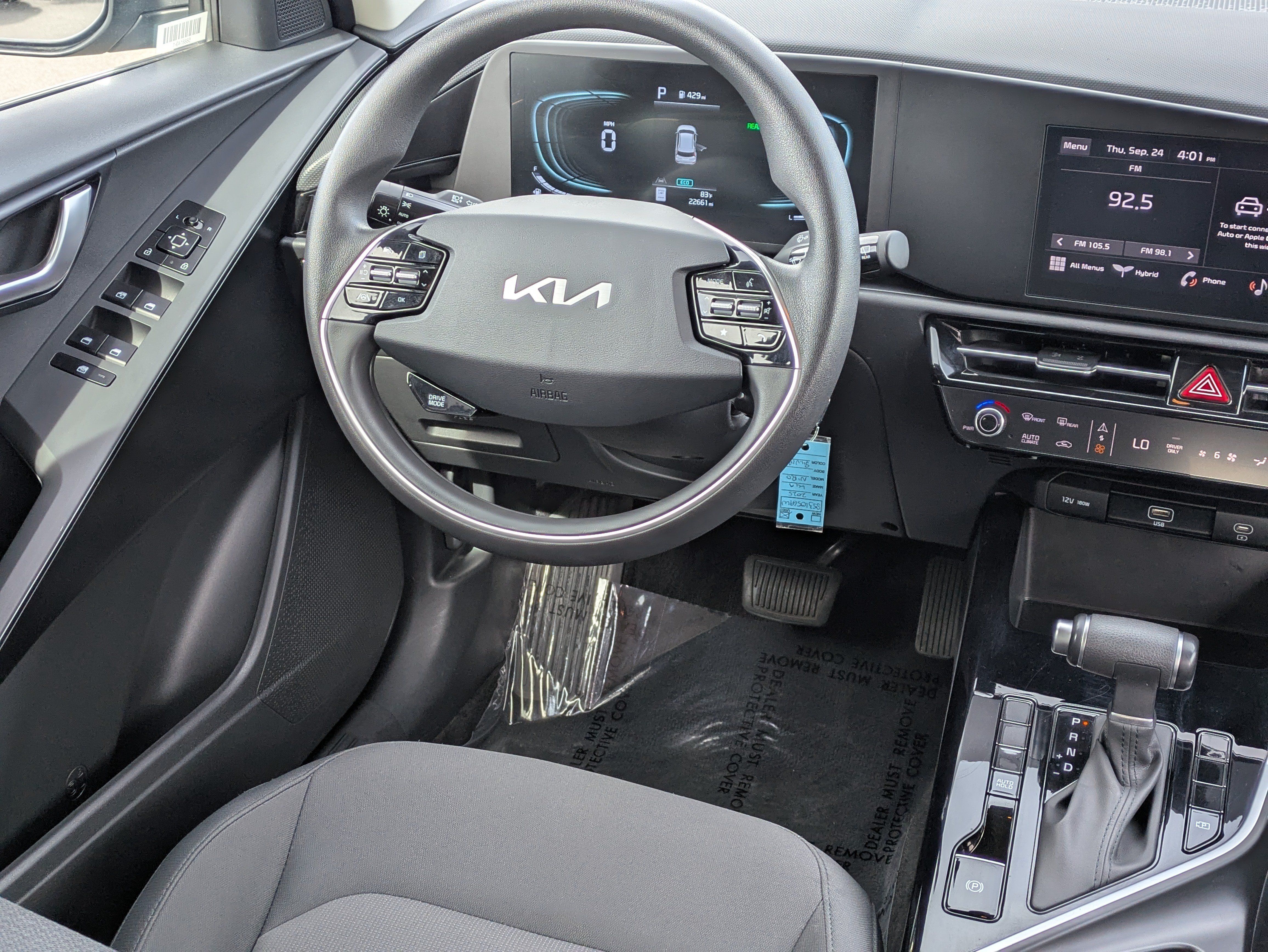 Certified 2025 Kia Niro LX FWD image 16