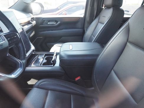 Certified 2025 GMC Yukon Denali AWD/4WD image 10