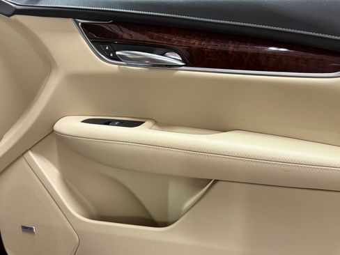 Used 2018 Cadillac XT5 Luxury w/ Driver Awareness Package image 44