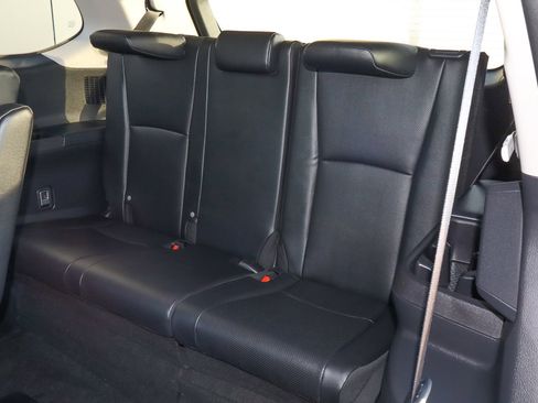 Used 2025 Toyota Grand Highlander XLE image 9