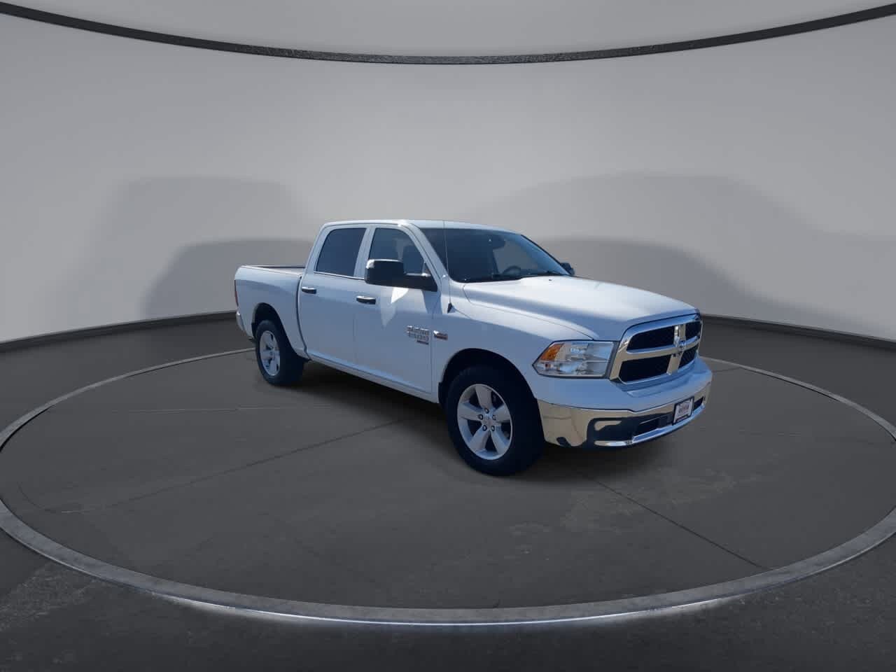 Used 2023 RAM 1500 Classic SLT AWD/4WD image 3
