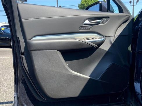 Used 2022 Cadillac XT4 Premium Luxury w/ Enhanced Visibility Package image 22
