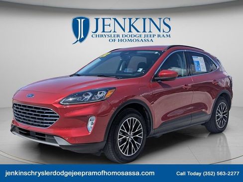 Used 2022 Ford Escape Titanium w/ Titanium Premium Package FWD image 11