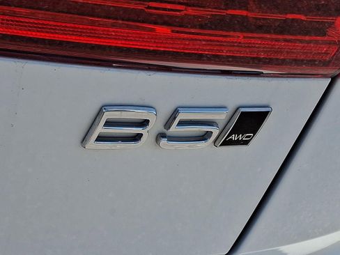 Certified 2023 Volvo XC60 B5 Ultimate w/ Climate Package AWD/4WD image 30