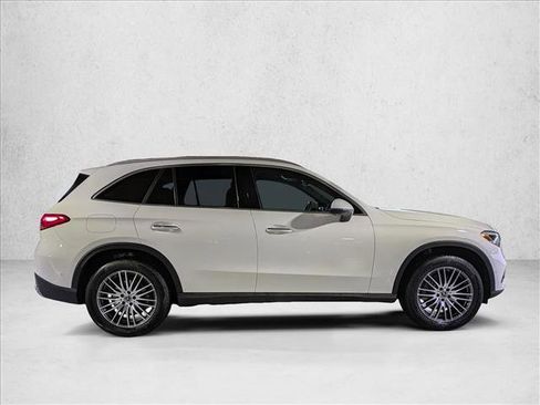 Certified 2025 Mercedes-Benz GLC 300 4MATIC image 4