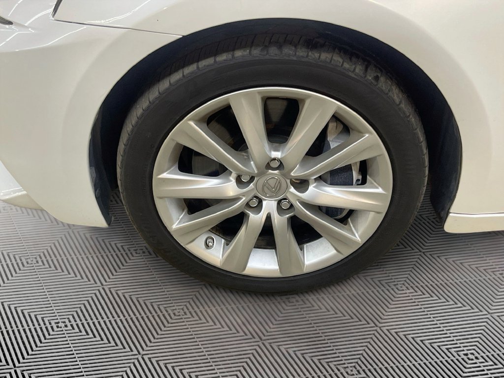 Used 2016 Lexus IS 200t RWD image 30