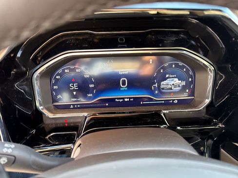 Used 2025 Chevrolet Silverado 1500 LTZ image 23