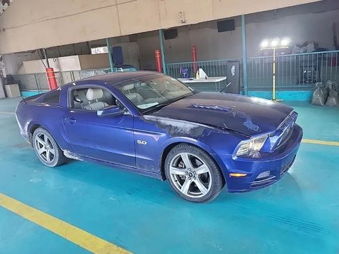 Used 2013 Ford Mustang GT Premium w/ Security Pkg image 5