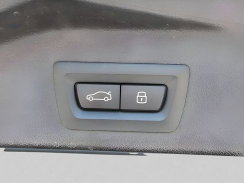 Used 2025 BMW X5 M60i AWD/4WD image 18