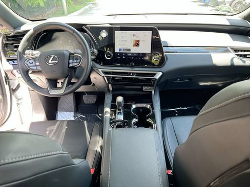 Certified 2025 Lexus RX 350 FWD w/ Technology Package image 20