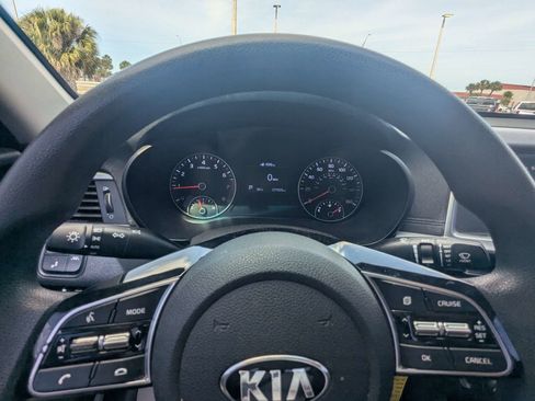Used 2019 Kia Optima LX FWD image 30