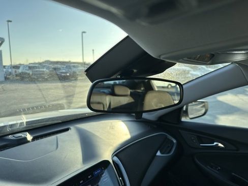 Used 2024 Chevrolet Malibu LT image 16