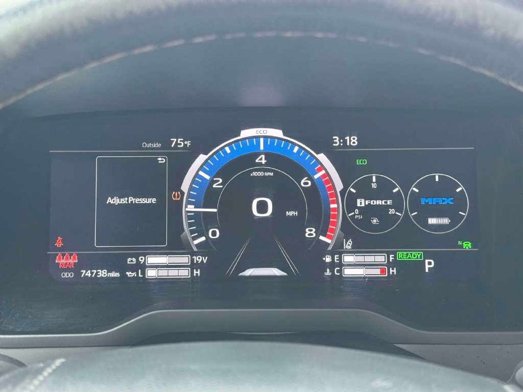 Used 2022 Toyota Tundra Capstone AWD/4WD image 28