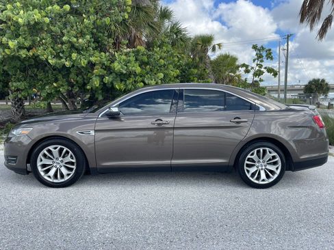 Used 2016 Ford Taurus Limited FWD image 3
