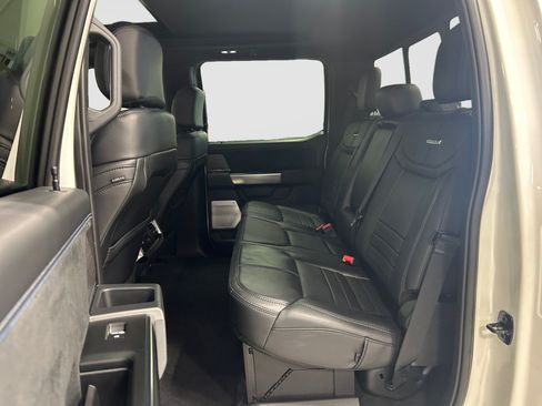 Used 2025 Ford F250 Platinum AWD/4WD image 22
