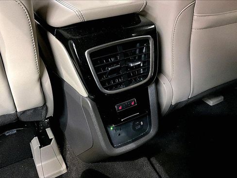 Used 2022 Lincoln Nautilus Reserve AWD/4WD image 21