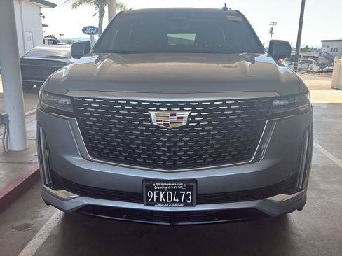Used 2023 Cadillac Escalade Premium Luxury AWD/4WD image 7