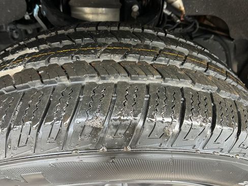 Used 2023 Jeep Wagoneer L Series III w/ Premium Group I image 27