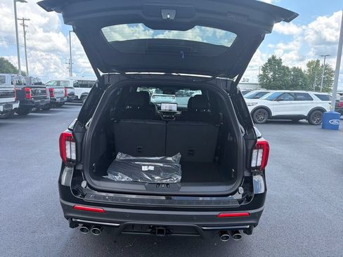 New 2026 Ford Explorer ST AWD/4WD image 9
