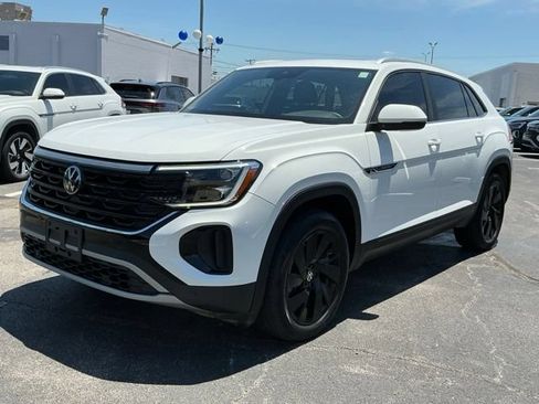 Used 2024 Volkswagen Atlas Cross Sport SE AWD/4WD image 7