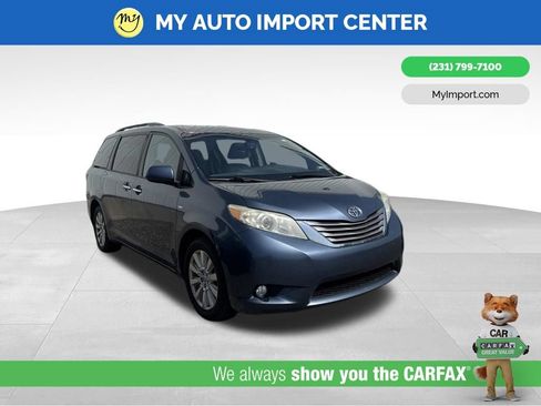 Used 2017 Toyota Sienna XLE Premium AWD/4WD image 1