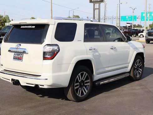 Used 2021 Toyota 4Runner Limited AWD/4WD image 9
