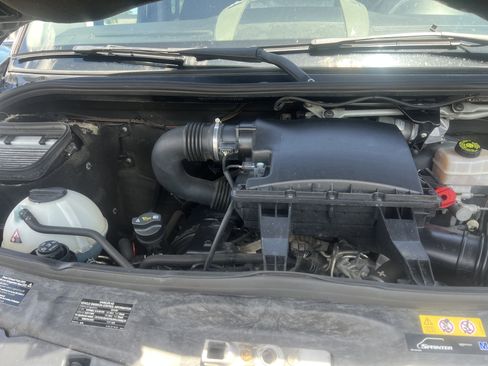 Used 2013 Mercedes-Benz Sprinter 2500 image 17
