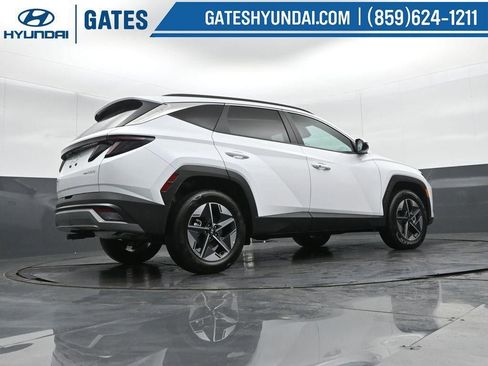 New 2026 Hyundai Tucson SEL w/ Tow & Go Package AWD/4WD image 32