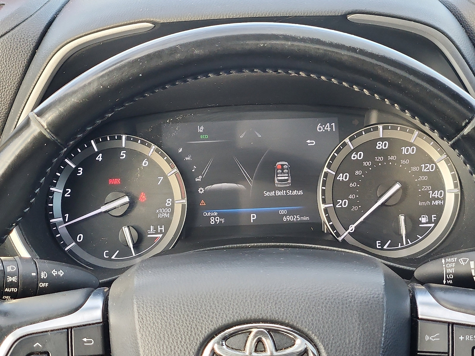 Used 2021 Toyota Highlander XLE AWD/4WD image 13