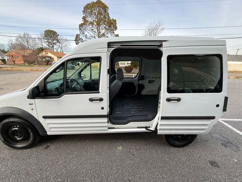 Used 2013 Ford Transit Connect XLT image 29