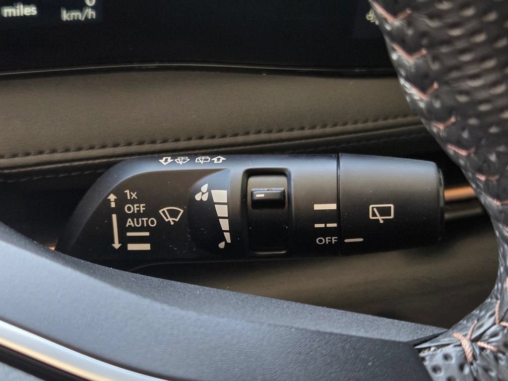 Used 2024 Nissan Ariya AWD image 26