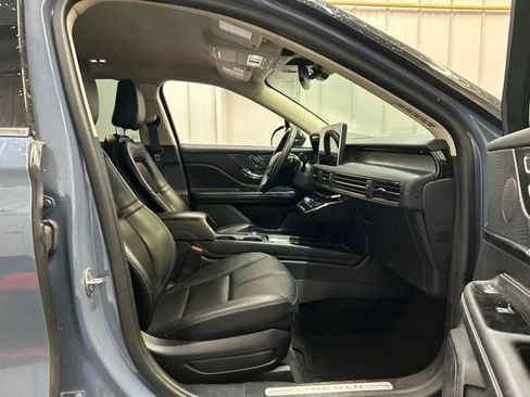 Used 2024 Lincoln Corsair AWD image 22