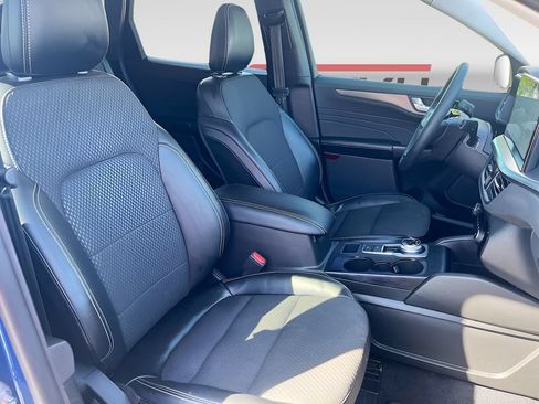 Used 2023 Ford Escape SE FWD image 27