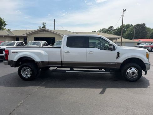 Used 2017 Ford F350 Lariat w/ Lariat Ultimate Package AWD/4WD image 4