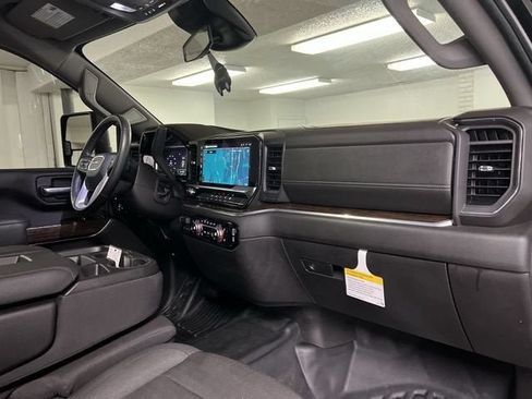 Certified 2025 GMC Sierra 3500 SLE w/ SLE Convenience Package AWD/4WD image 25