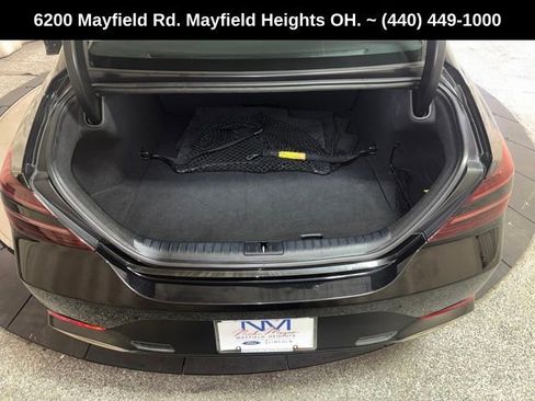 Used 2025 Genesis G70 2.5T image 9