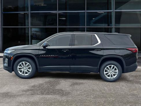 Used 2023 Chevrolet Traverse LS FWD image 8