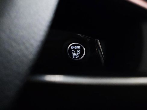 Used 2017 Ford Escape Titanium image 25