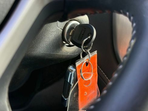 Used 2022 GMC Canyon Denali image 35