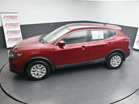 Used 2020 Nissan Rogue Sport S image 27