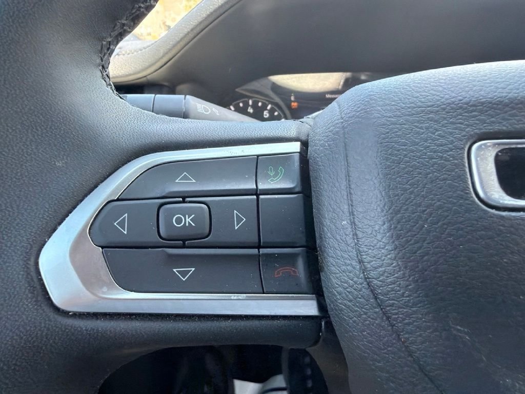 Used 2025 Jeep Compass Limited AWD/4WD image 21