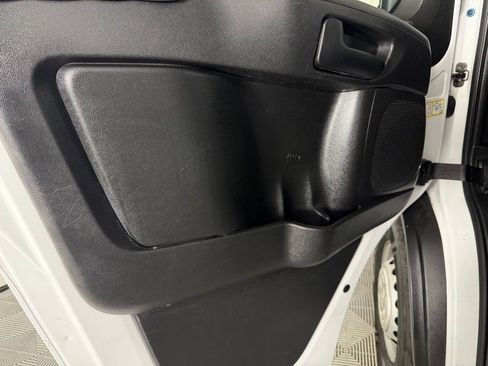 Used 2025 RAM ProMaster 2500 w/ Convenience Group FWD image 23