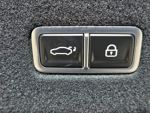 New 2025 Hyundai Ioniq 6 SE image 13